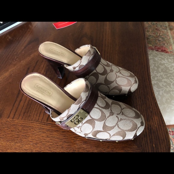 Coach Clogs - Picture 3 of 3